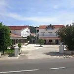 Apartament And Preka