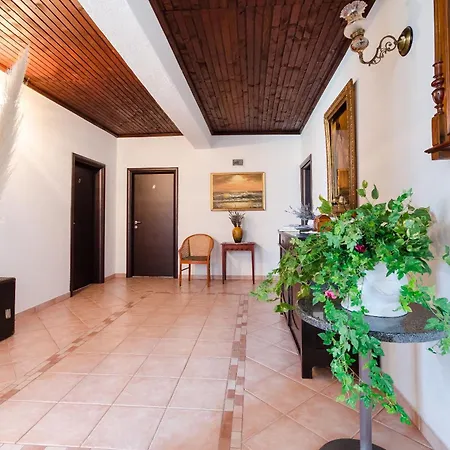 And Preka Apartamento Rab Town