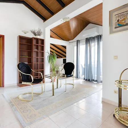 Apartamento And Preka *