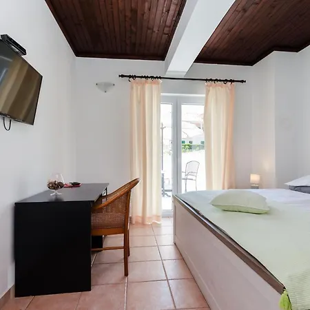 Apartamento And Preka *