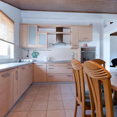 Appartement And Preka *