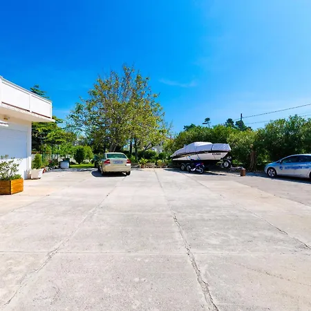 Appartement And Preka Rab Town
