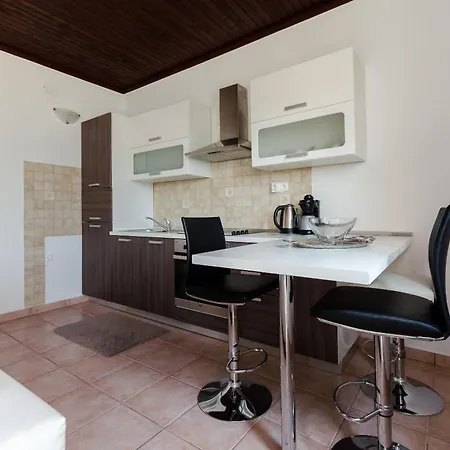 Apartamento And Preka Rab Town